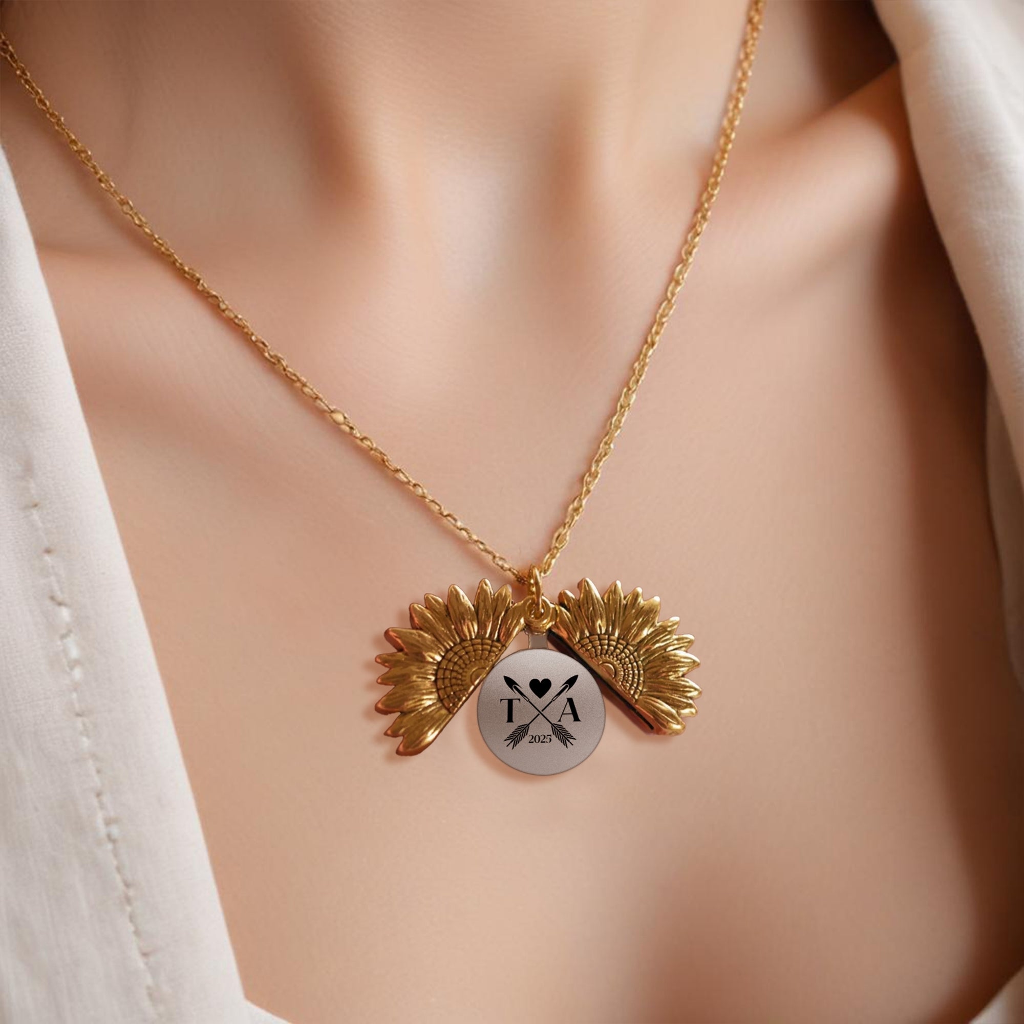 Personalised Photo & Message Sunflower Locket Necklace, In Loving Memory Bridal Charm, Custom Quote Pendant, Wedding, Anniversary, Mom Gift