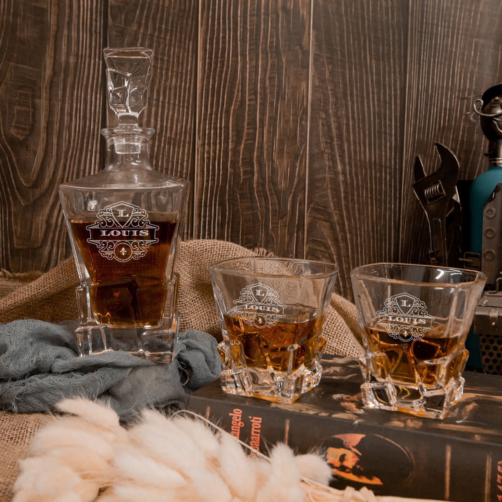 Personalised Square Cut Whiskey Decanter & 6 Scotch Glasses Box Set , Custom Engraved Logo Barware, Housewarming Groomsmen Dad Birthday Gift