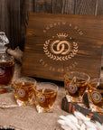 Custom Engraved Twisted Whiskey Decanter Set, 4 Scotch Glasses & Wooden Box, Personalised Logo Barware Dad, Groomsmen Birthday Wedding Gift
