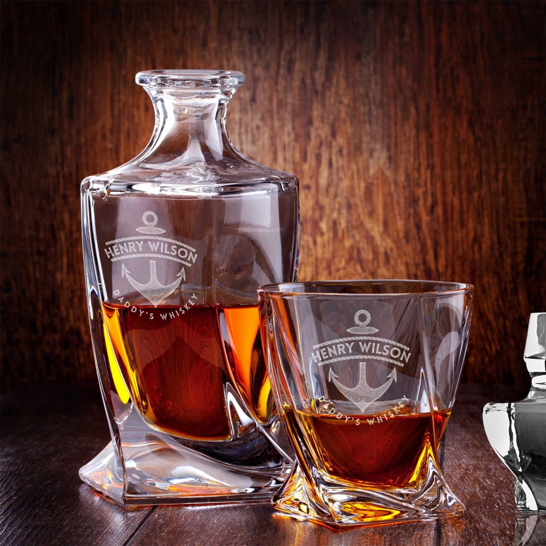 Custom Engraved Twisted Whiskey Decanter Set, 4  Scotch Glasses & Wooden Box, Personalised Logo Barware Dad, Groomsmen Birthday Wedding Gift