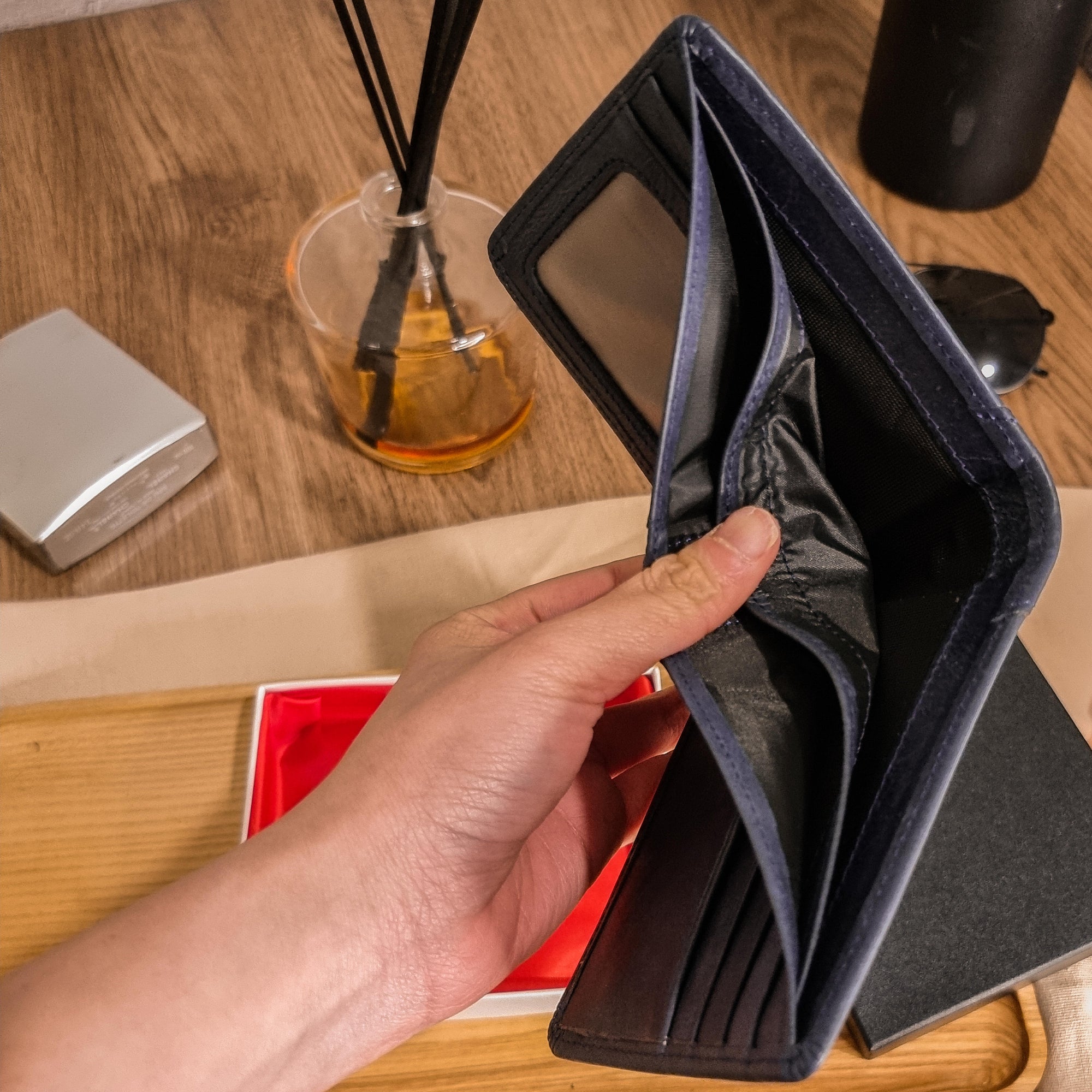 Personalised Genuine Real Leather Cowhide Bifold Wallet, Monogram Custom Engraved Gift for Him/ Father/ Groomsmen/Dad/ Husband AnniversaryPersonalised Genuine Real Leather Cowhide Bifold Wallet, Monogram Custom Engraved Gift for Him/ Father/ Groomsmen/Dad/ Husband Anniversary