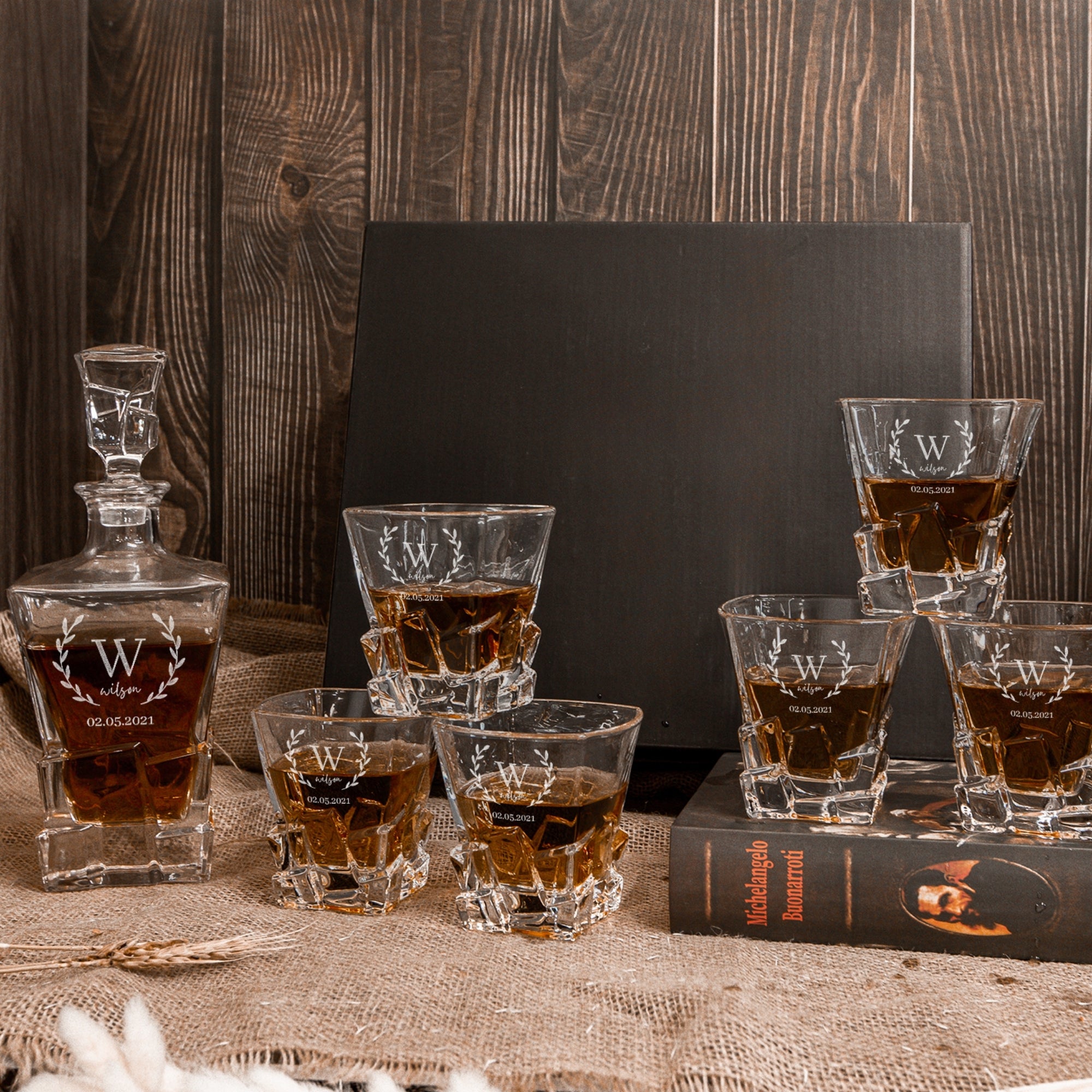 Personalised Square Cut Whiskey Decanter &amp; 6 Scotch Glasses Box Set , Custom Engraved Logo Barware, Housewarming Groomsmen Dad Birthday Gift