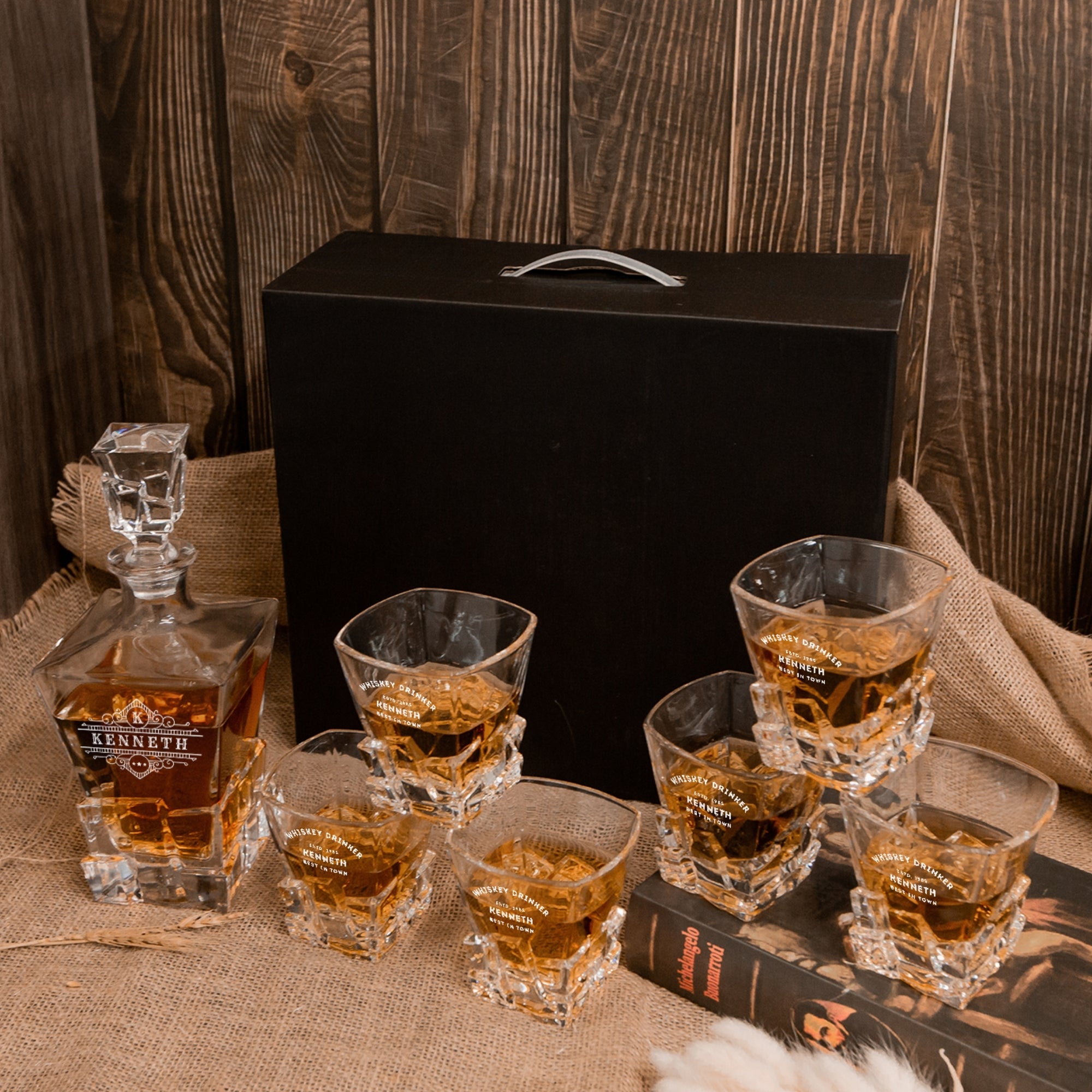 Personalised Square Cut Whiskey Decanter &amp; 6 Scotch Glasses Box Set , Custom Engraved Logo Barware, Housewarming Groomsmen Dad Birthday Gift