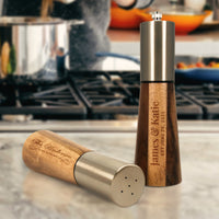 Personalised Acacia Salt Shaker and Pepper Grinder & Base Set, Custom Engraved Manual Spice Mill Crusher, Kitchen Utensils Housewarming Gift