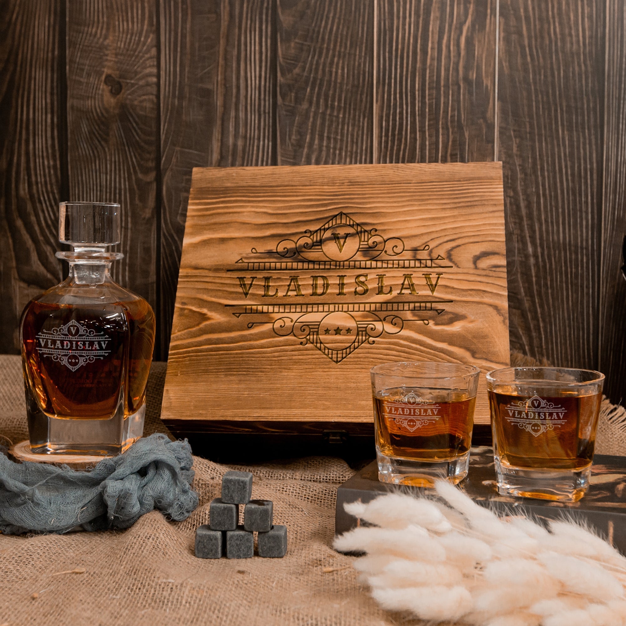 Engraved Whiskey Wooden Box - Curve Decanter, 2 Scotch Glasses &amp; 6 Ice Stones, Personalised Barware Set Groomsman, Bachelor Party, Xmas Gift