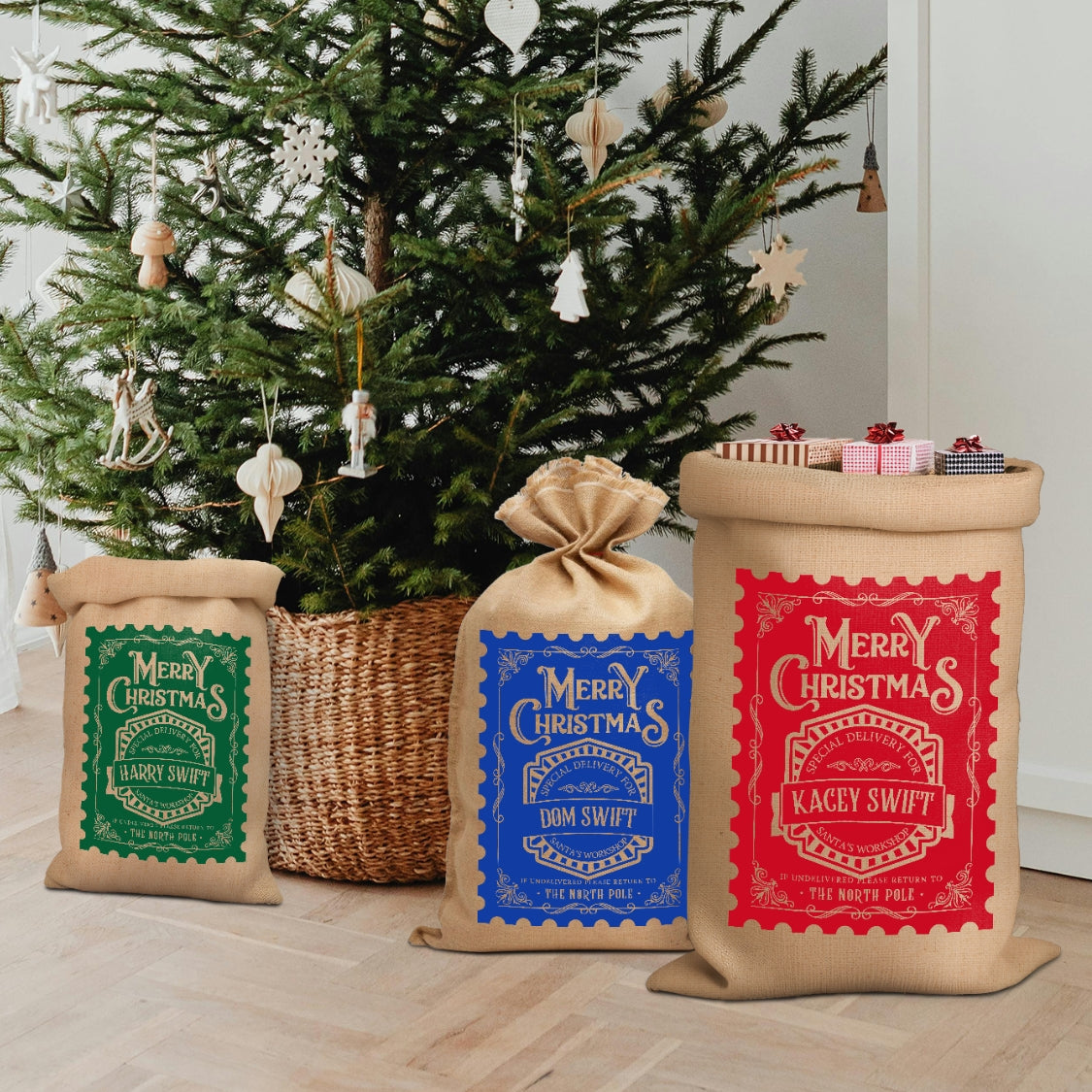 Personalised Merry Christmas Kid & Family Traditional Sack, Customised Delivery North Pole Presents Jute Bag, Linen Gift Storage, Xmas Decor