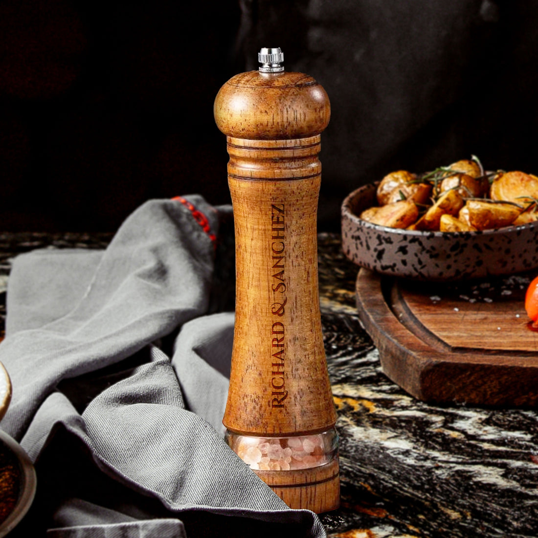 Personalised Wooden Salt Shaker and Pepper Display Grinder Base Set, Engraved Manual Spice Mill Crusher, Kitchen Utensils, Housewarming Gift