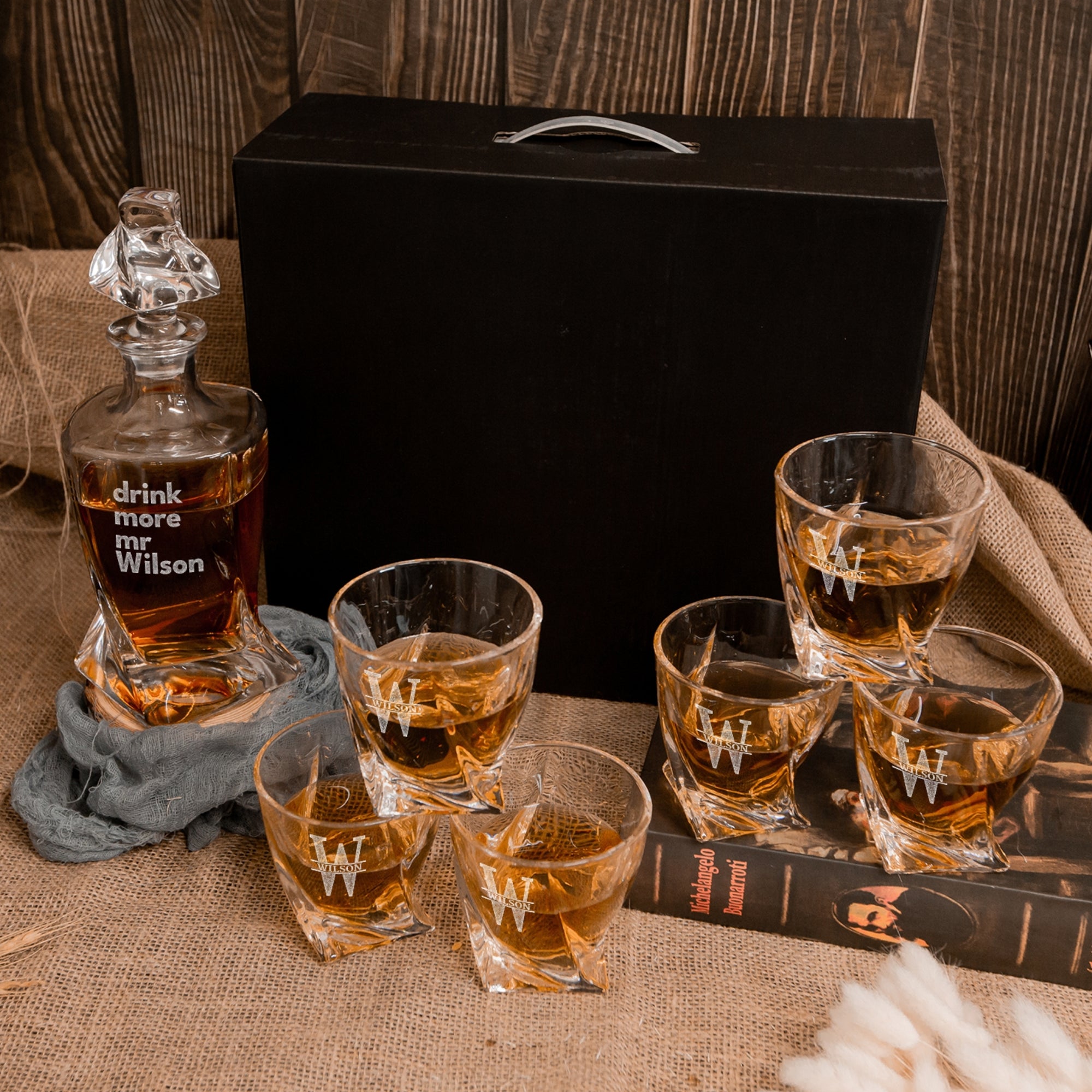 Personalised Twisted Whiskey Decanter &amp; 6 Scotch Glasses Box Set , Custom Engraved Whisky Barware, Housewarming, Groomsmen Dad Birthday Gift