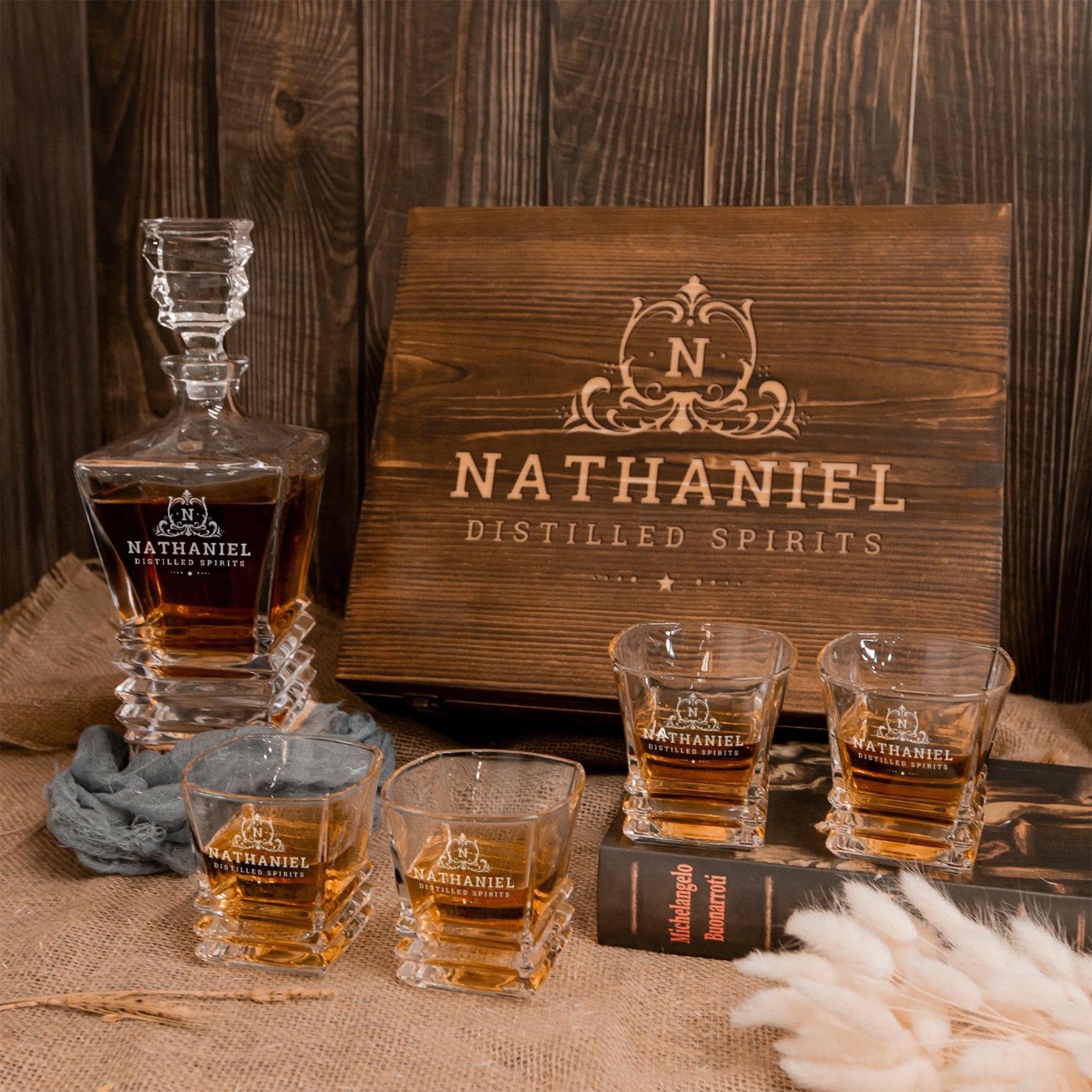 Custom Engraved Whiskey Decanter Set, 4  Scotch Glasses & Wooden Box, Personalised Barware Dad, Groomsmen, Birthday, Wedding, Corporate Gift