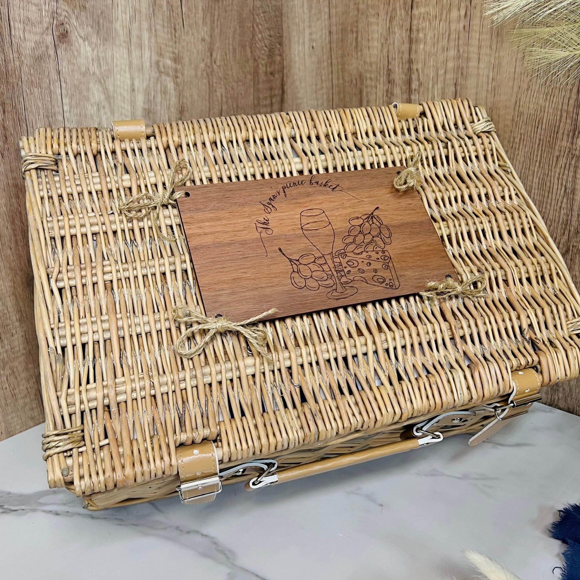 Custom Engraved Cooler Picnic Wicker Basket 4 People, Travel, Beach, Park Anniversary, Housewarming, Wedding Carry Hamper, Personalised Gift