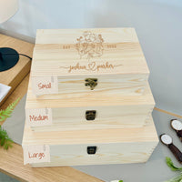 Personalised Couple Names Wedding Wooden Wreath Keepsake Box, Custom Engraved Memory Engagement Treasure Storage, Anniversary Gift