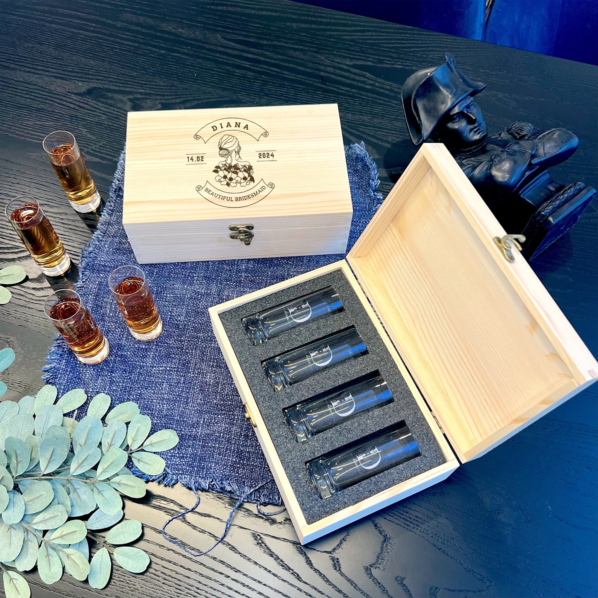 Personalised 4 Crystal Shot Glasses &amp; Custom Engraved Wooden Box, Dad, Bridesmaid, Groomsman Proposal Wedding, Birthday, Xmas Corporate Gift