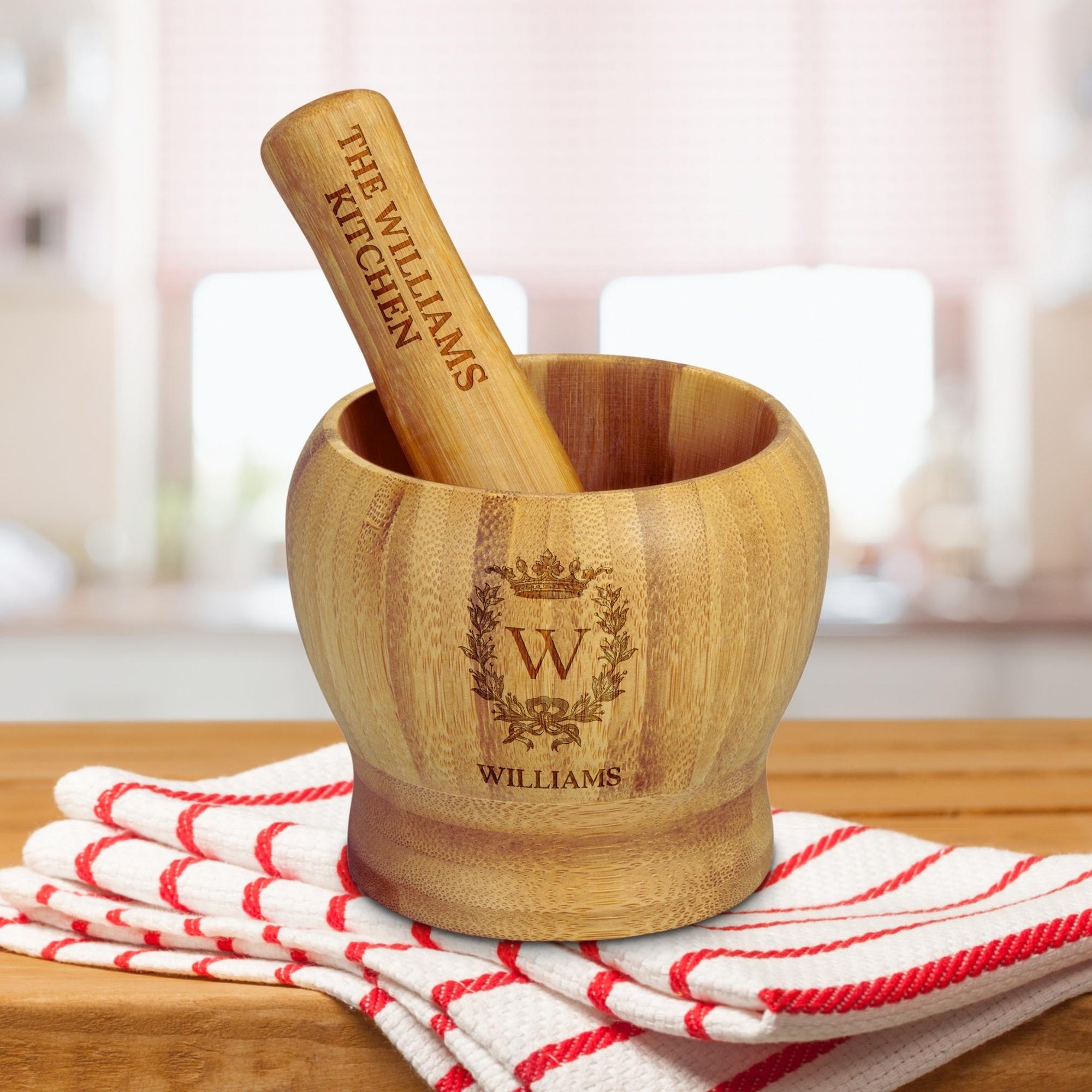 Personalised Bamboo Mortar and Pestle, Custom Engraved Wooden Garlic Shredder Bowl, Masher &amp; Pounder, Kitchenwares, Mother Housewarming Gift