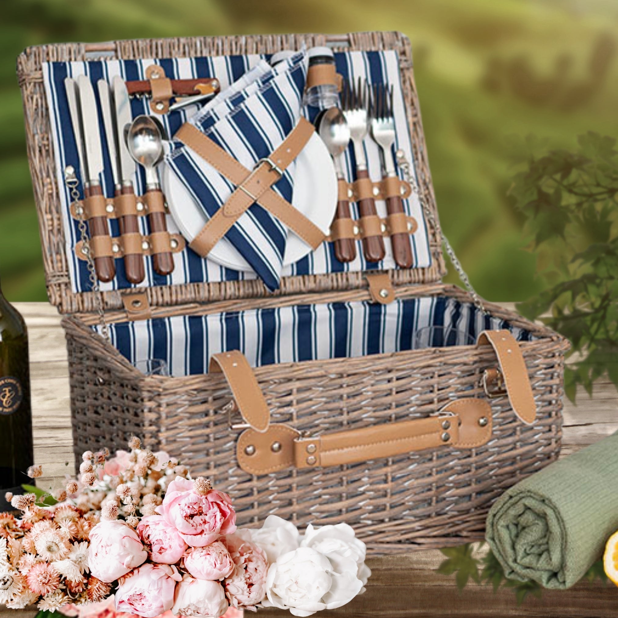 WICKER basket, authentic picnic basket, shopping basket, picnic basket with decorative fabric, personalized gifts, country style