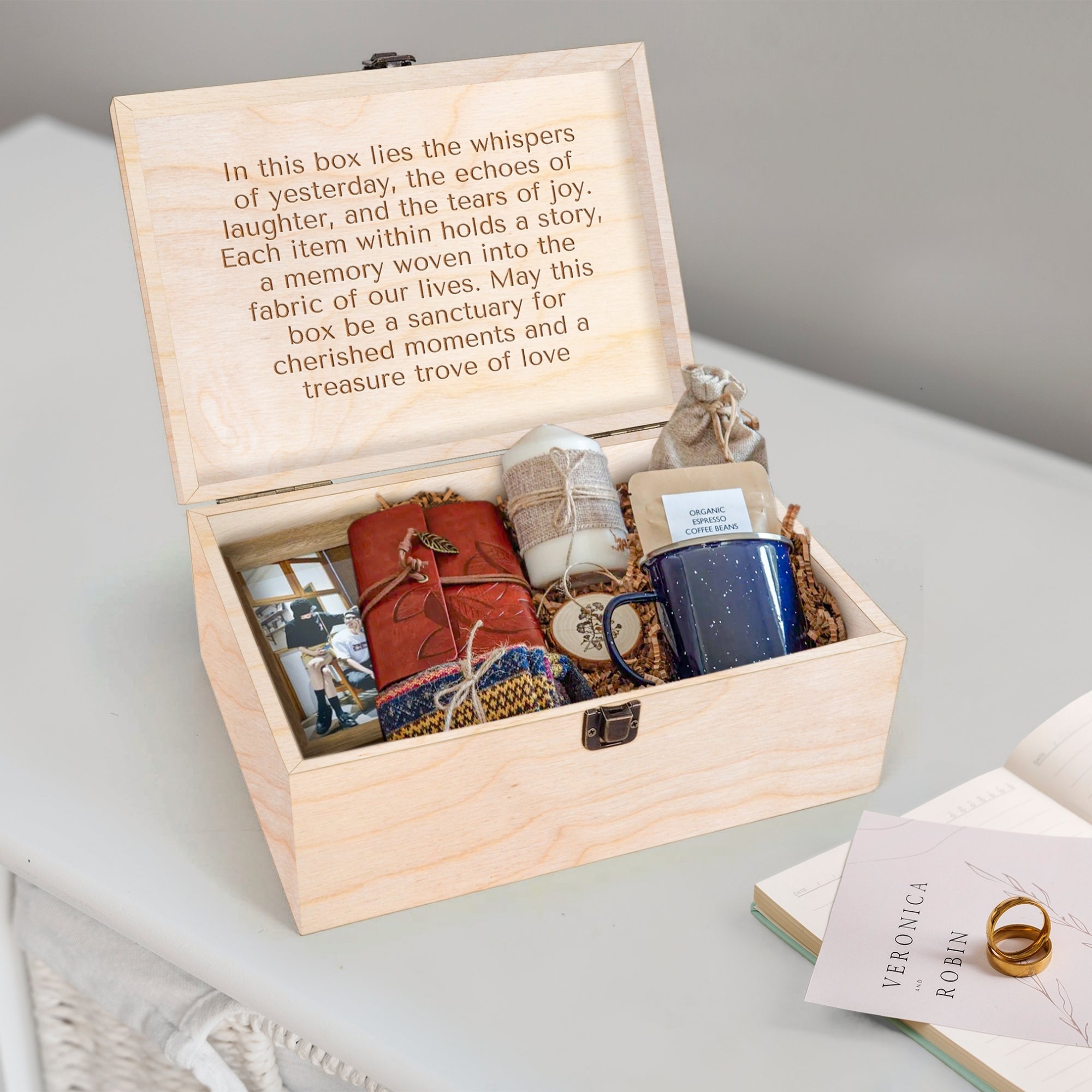 Personalised Couple Names Wedding Wooden Wreath Keepsake Box, Custom Engraved Memory Engagement Treasure Storage, Anniversary Gift