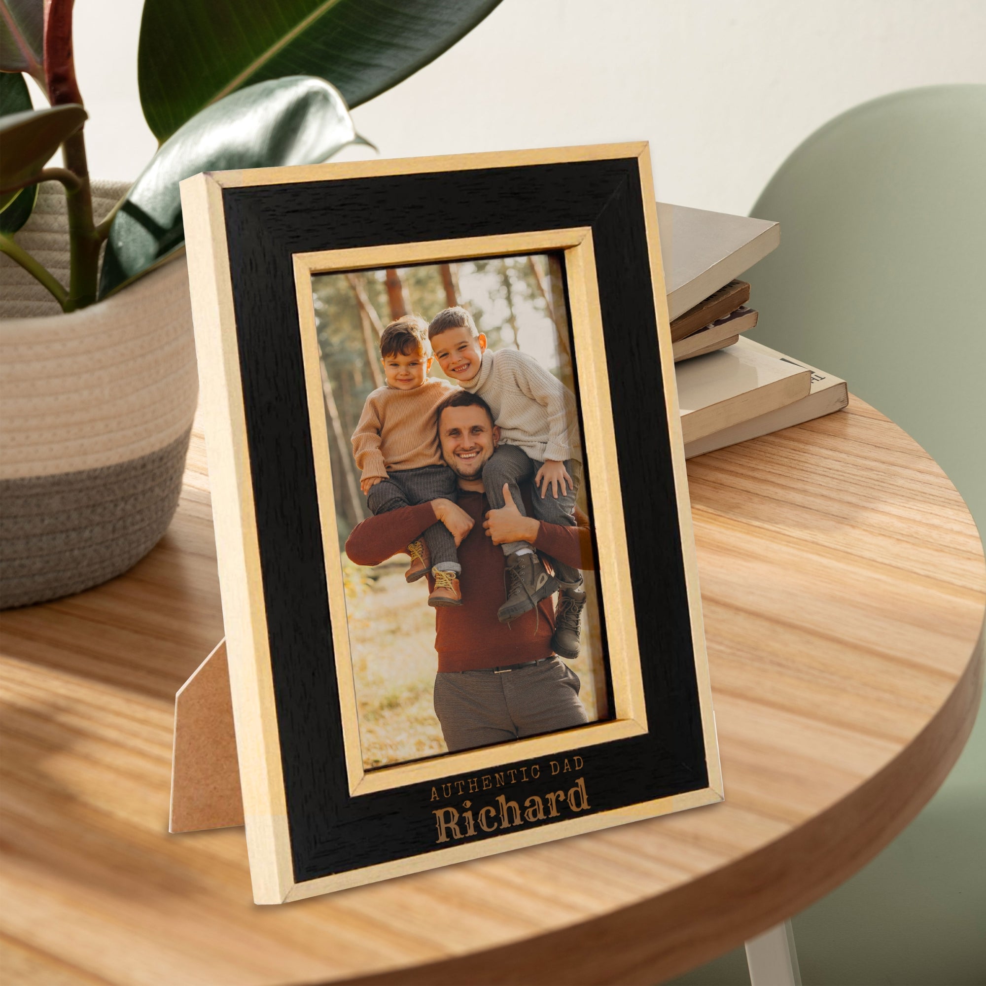 Personalised Black &amp; Gold 4&quot;x6&quot; Photo Frame, Custom Engraved Memory Picture Table Display, Housewarming, Birthday, Wedding, Anniversary Gift