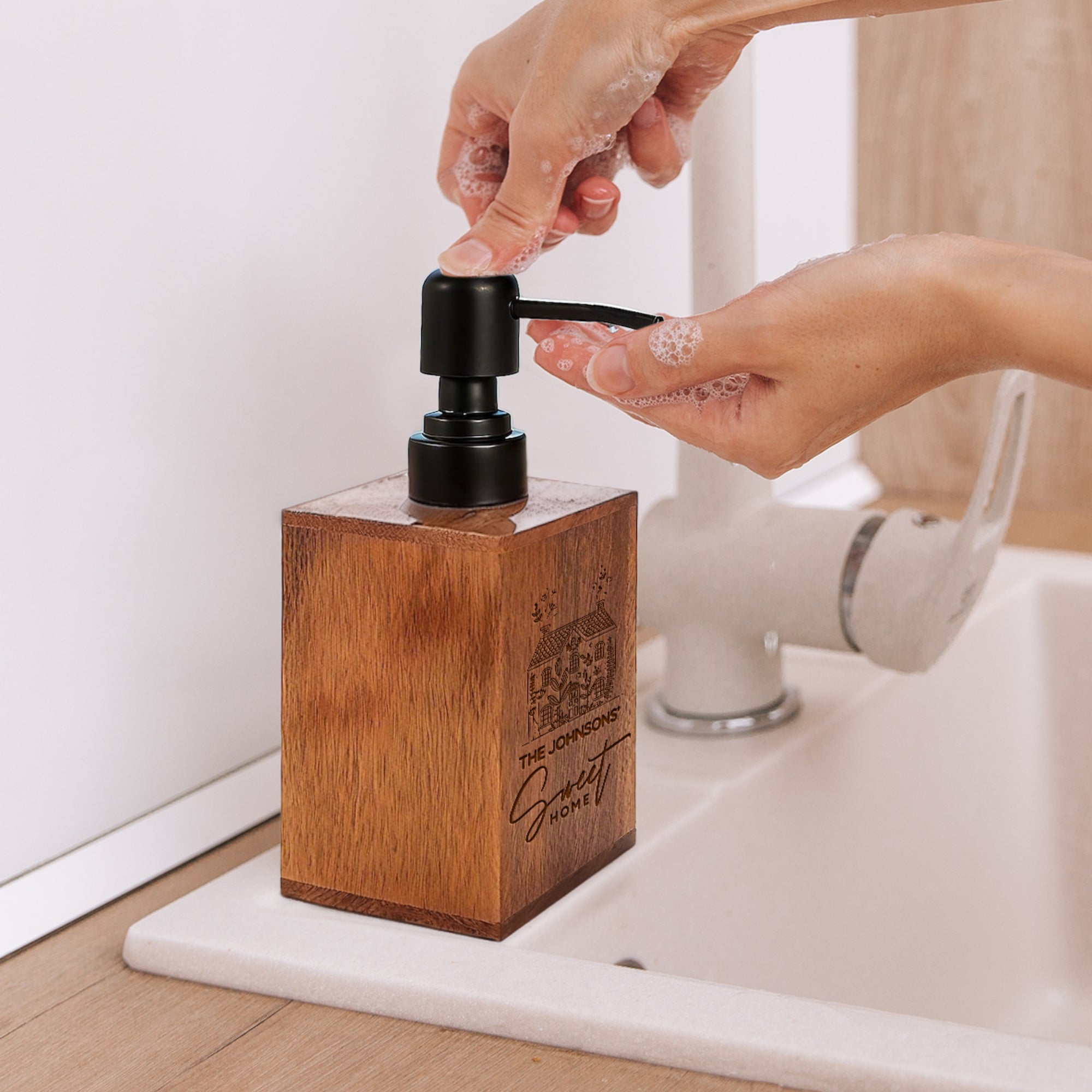 Custom Engraved Wooden Soap Dispenser, Personalised Bathroom Pump, Refillable Liquid Hand &amp; Dish Bottle Kitchen Housewarming Gift Home Décor_1