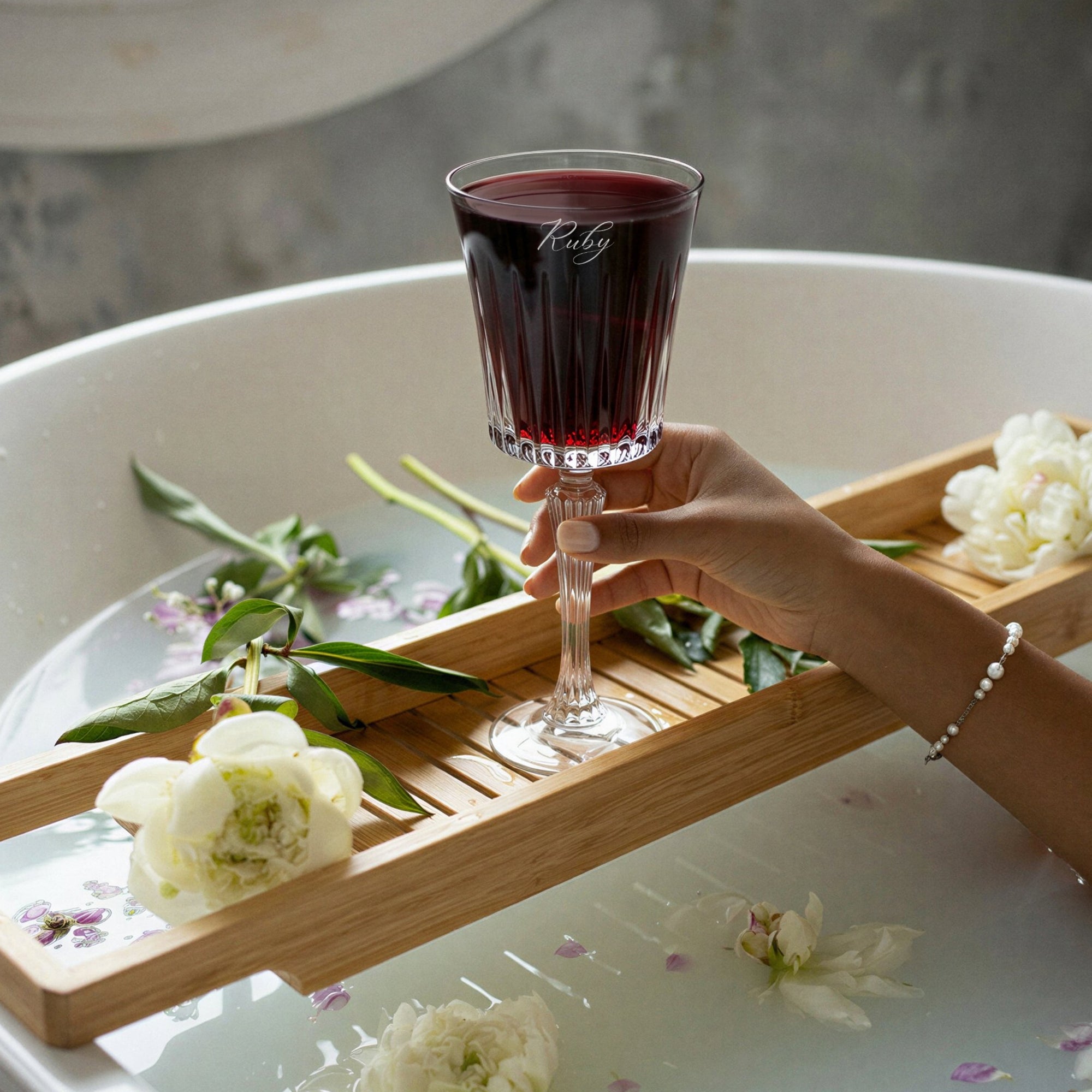 Personalised 300ml Italian Timeless Crystal Wine Glass, Custom Engraved RCR Cristalleria Barware Wedding Glassware, Bridesmaid Birthday Gift