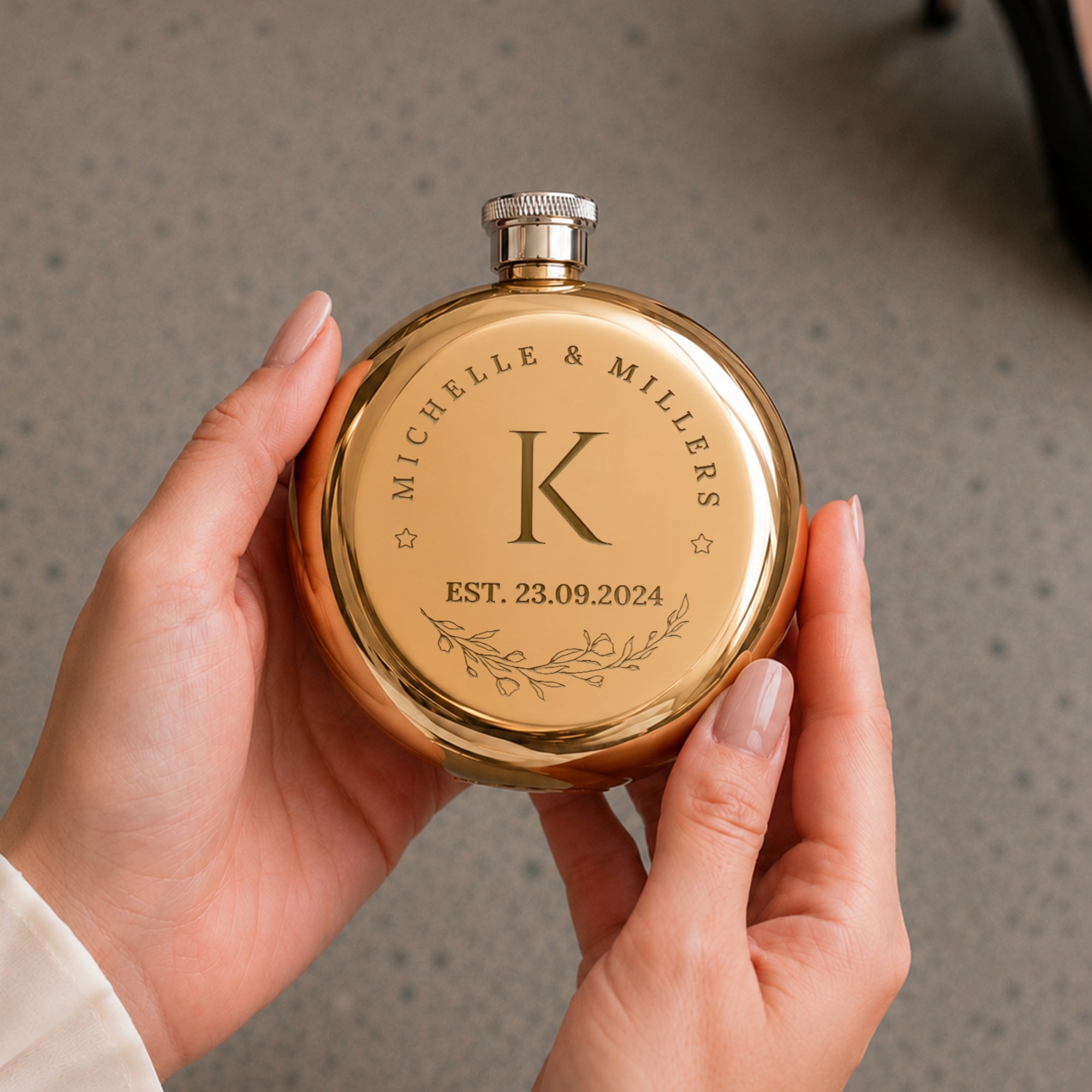 Personalised 5oz Round Hip Flask &amp; Funnel Gift Set for Women, Custom Engraved Wedding Bridesmaid, Lady Birthday, Logo Corporate Keepsake Box