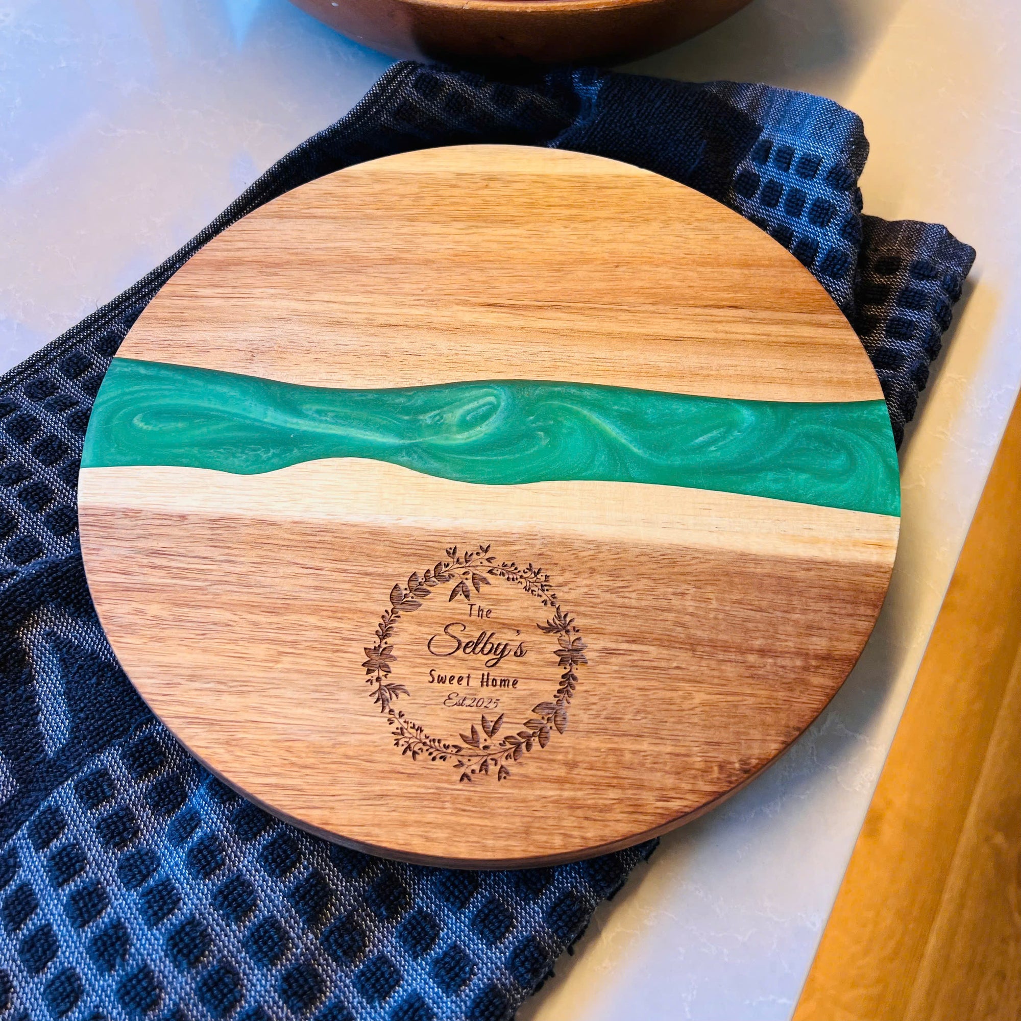 Personalised Wood Round Resin Cheese Tray, Custom Logo Etched Kitchen Cutting Serving Board, Charcuterie Platter Corporate Housewarming Gift