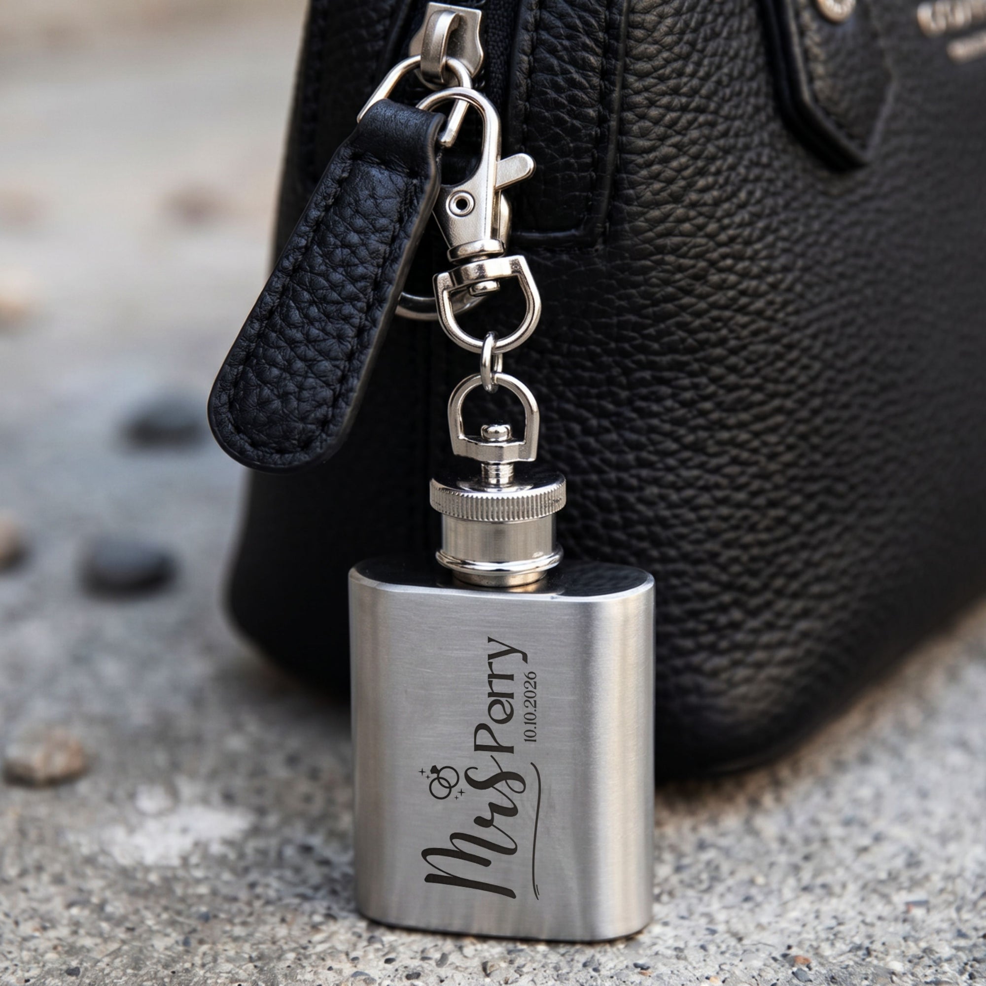 Personalised engraved 1oz mini hip flask keyring colour options bridesmaid groomsman