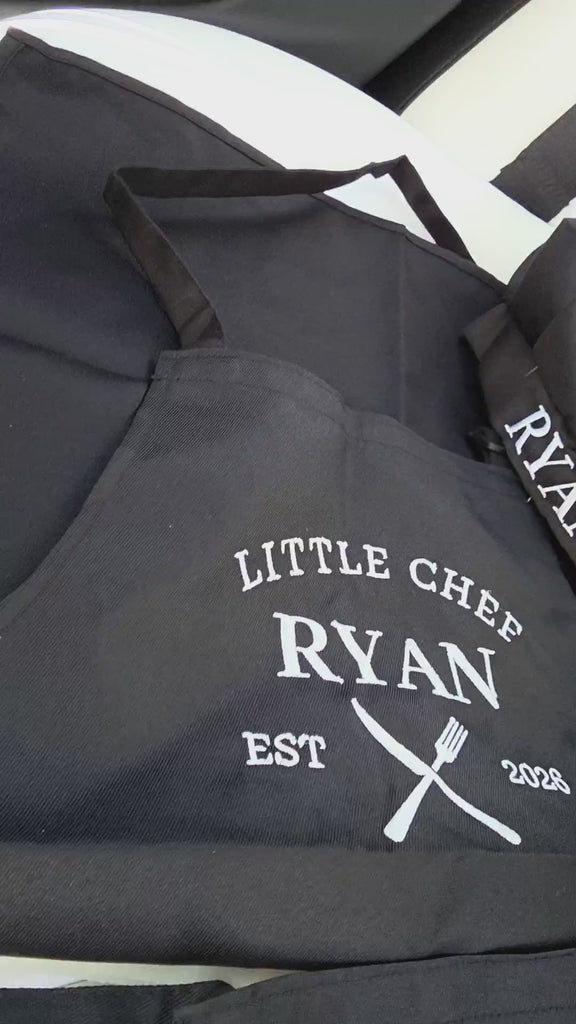 Custom Embroidered 6+ Kid Apron & Chef’s Hat, Personalised Junior Sous Kitchen Helper, Little Baby Baker Children Birthday Housewarming Gift
