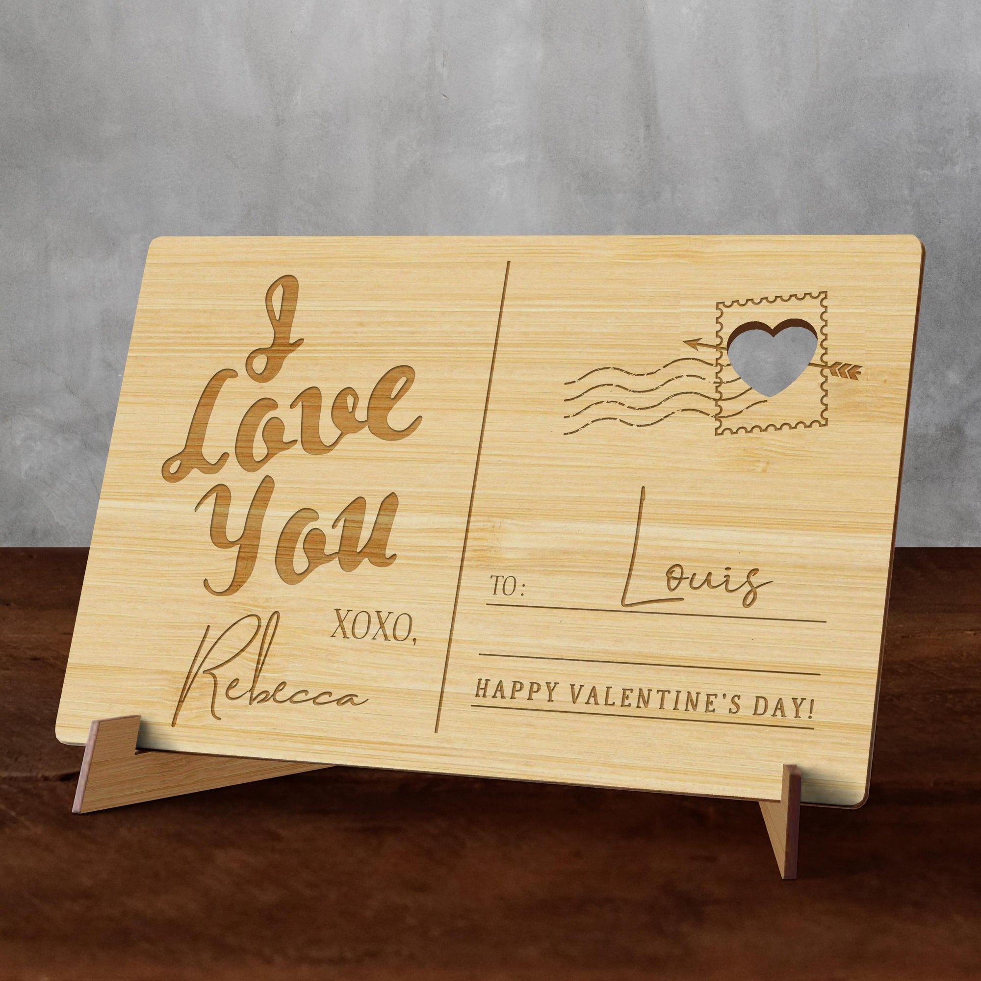 Personalised Wooden Valentine&#39;s Day, Anniversary Postcard, Custom Engraved Timber Love Message &amp; Name Post Card with Display Stand, Wood Carved Keepsake Gift Card for Couple