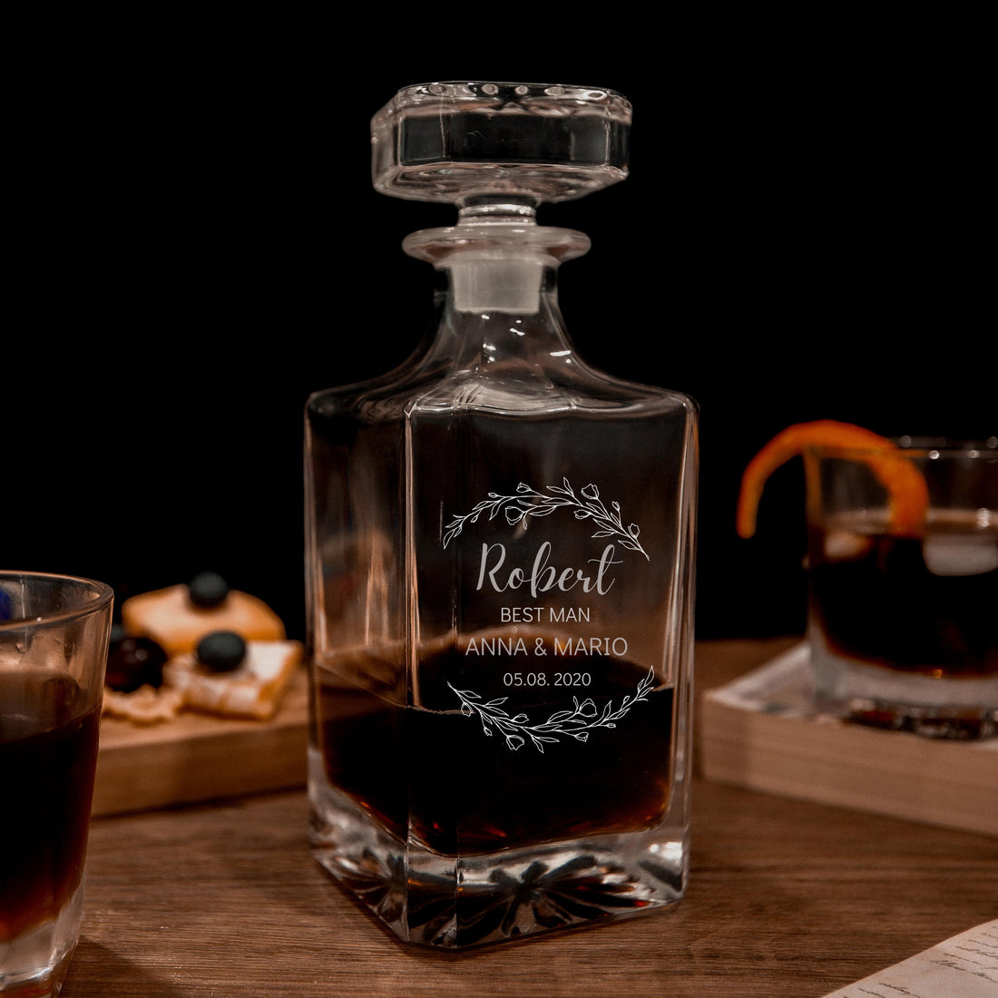Engraved Whiskey Decanter Set with 4  Scotch Glasses, Personalised Custom Monogram Premium Whisky Birthday, Groomsmen, Bar Gift for Dad/ Him