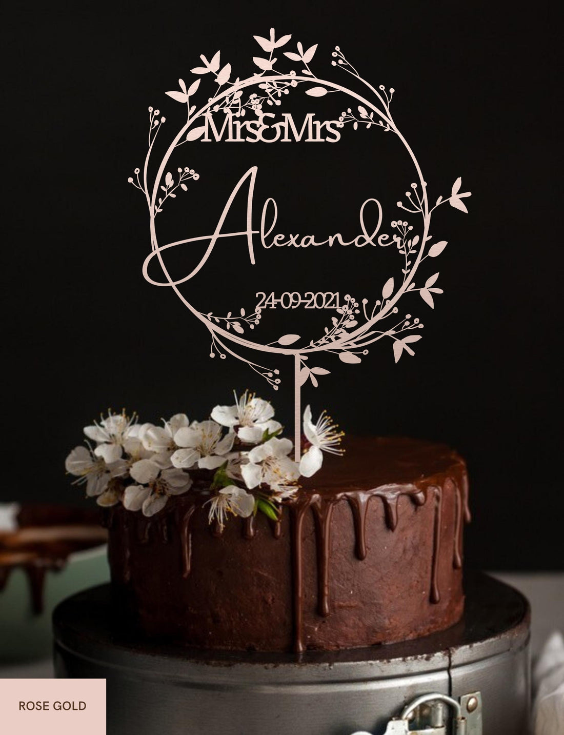 Three tier round wedding cake with sugarflowers on a chrome stand Stock  Photo - Alamy