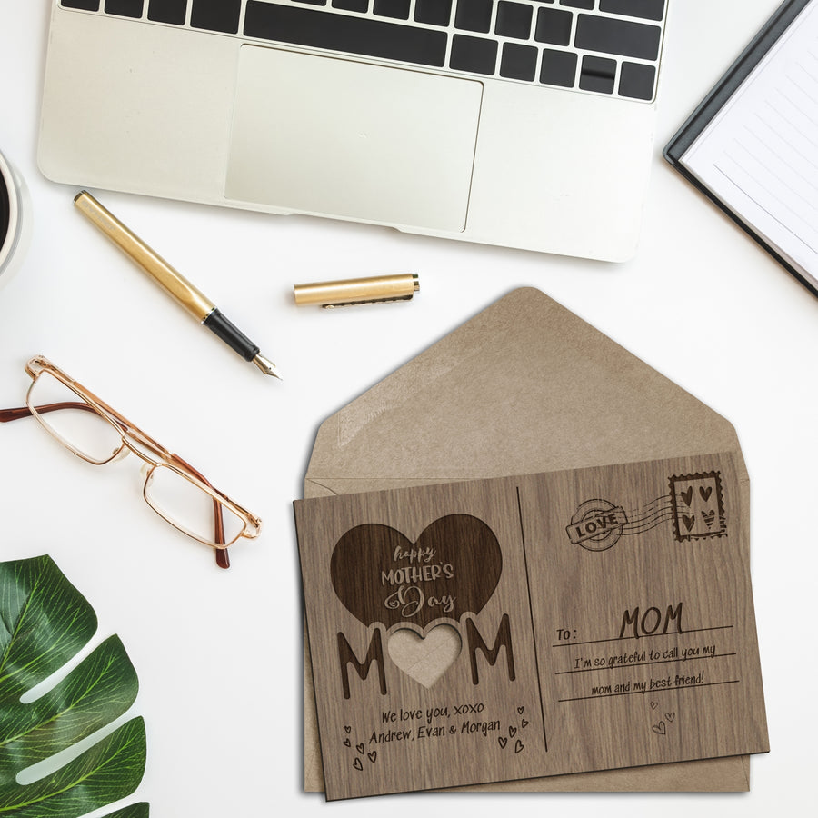 Personalised Wooden Mother's Day Postcard, Custom Engraved Timber Celebrate Message & Name Post Card with Display Stand, Wood Carved Keepsake Gift Card for Mum, Mom, Grandma, Her