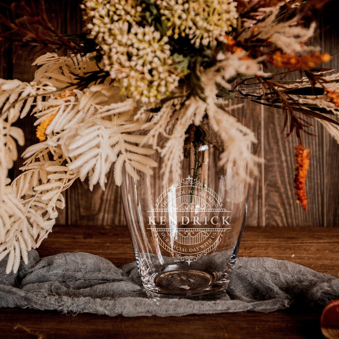 Personalised Large Evocative Designer Clear Glass Vase, Custom Engraved Memorial Wedding Gift for Bridesmaid, Mother of Bride/ Groom, Housewarming, Anniversary