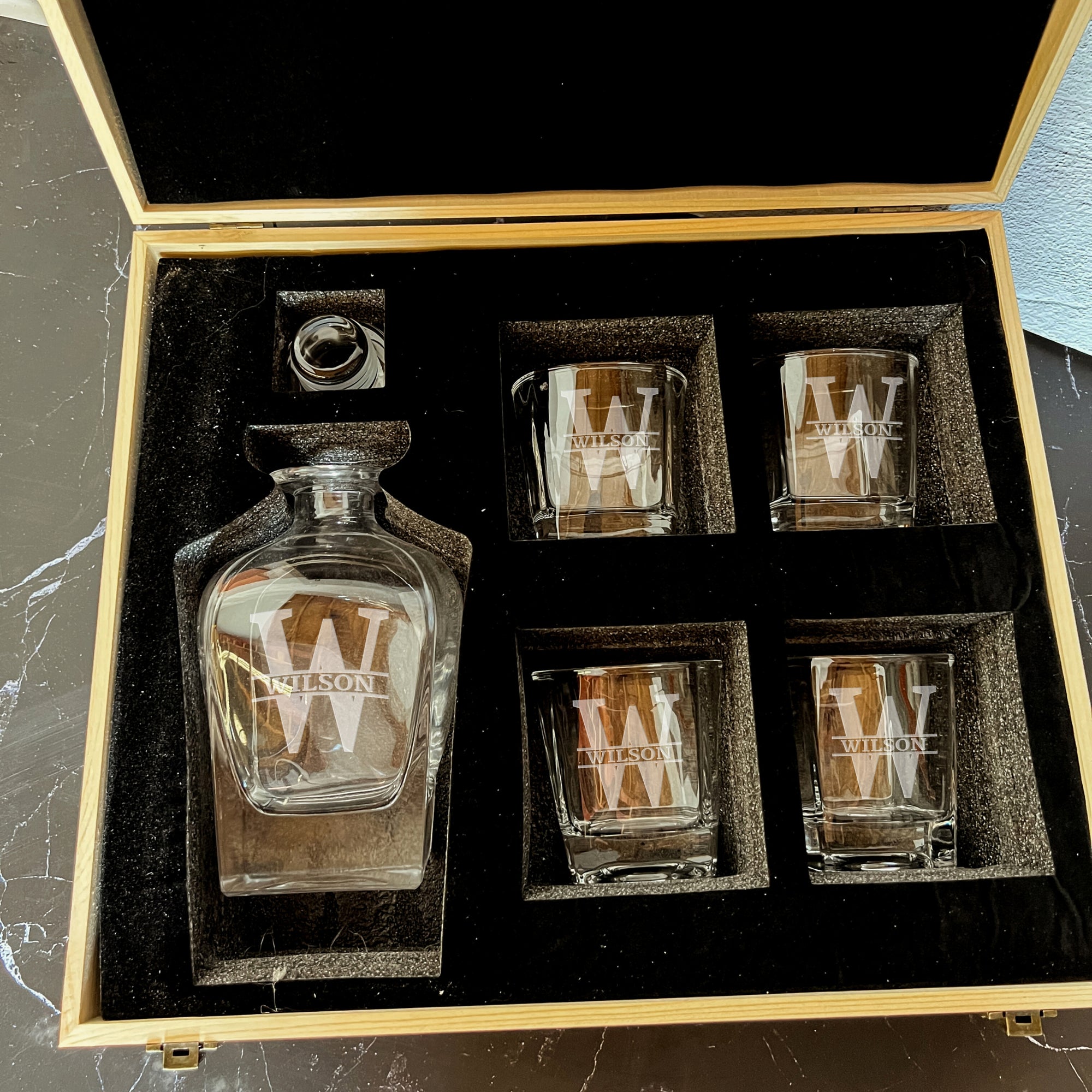 Engraved Wooden Boxed Curve Whiskey Decanter Set with 4  Scotch Glasses, Personalised Custom Monogram Premium Rustic Vintage Whisky Birthday, Groomsmen, Bar Gift for Dad/ Him