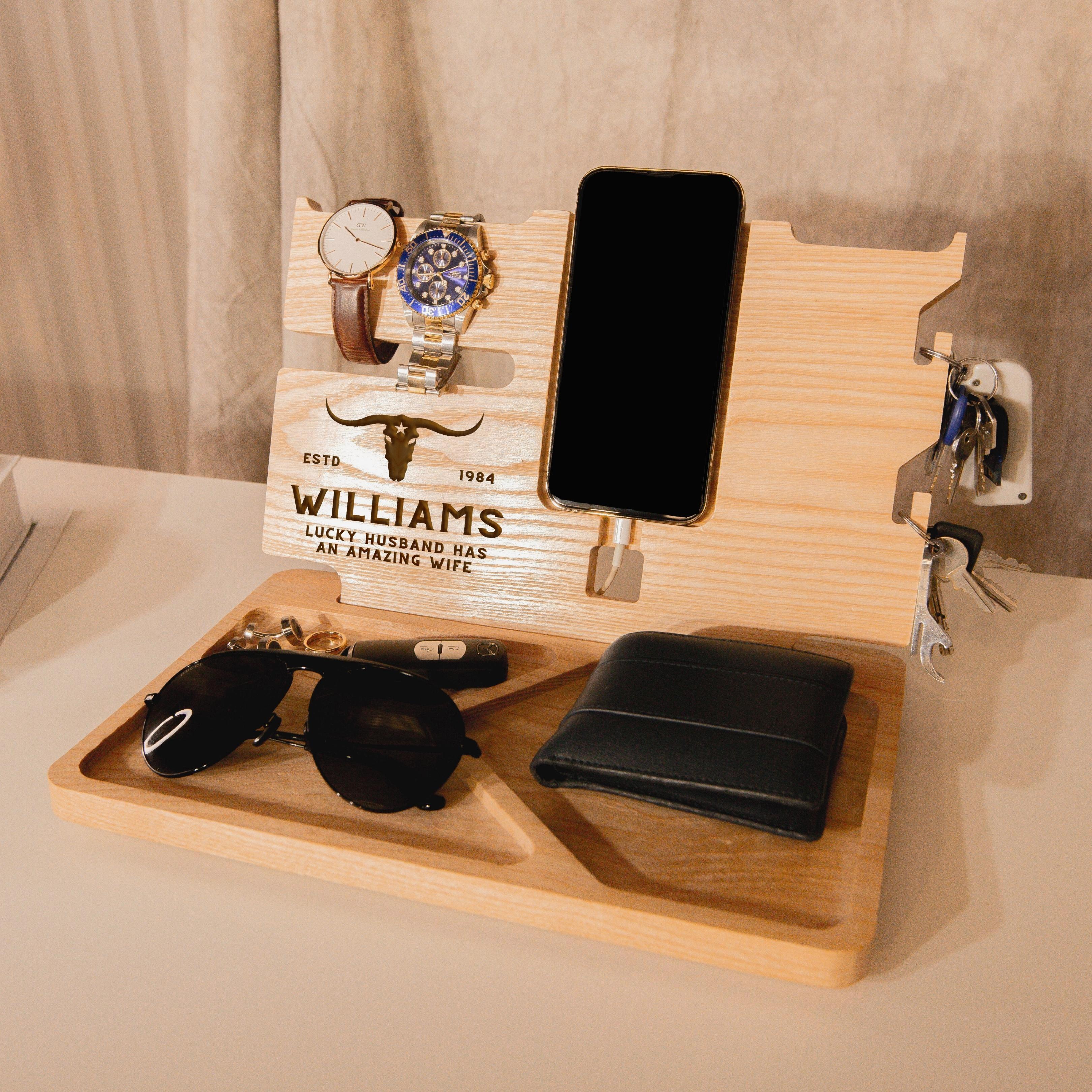 Custom wood valet box for men, men's valet stand, high quality wood tray, charging dock, personalized docking station, iPhone stand, gift for husband