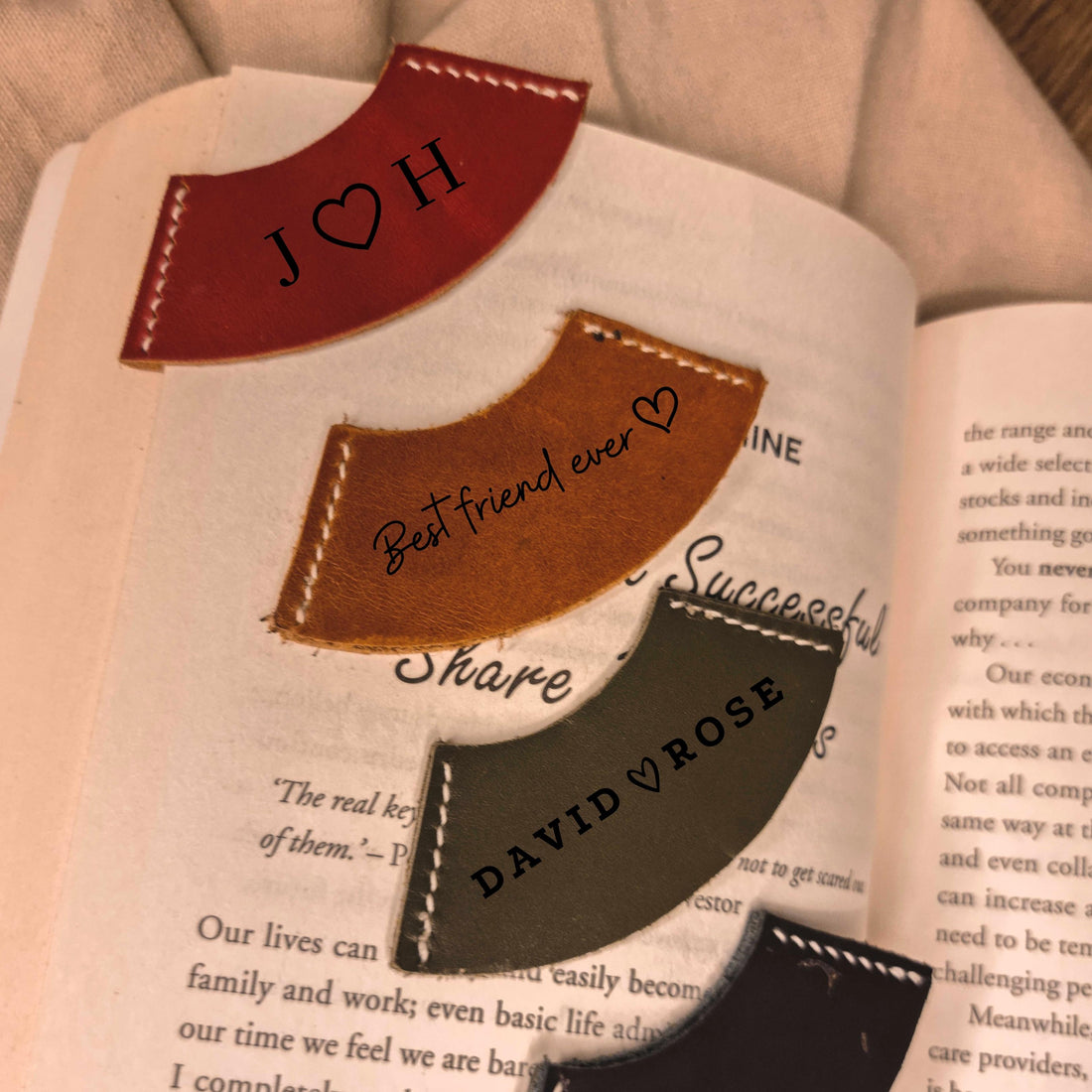 Personalised Cowhide Leather Round Corner Bookmark/ Monogram Custom Laser Engraved/ Gift for Him & Her/ Father/ Birthday/ Mum/ Book Lovers