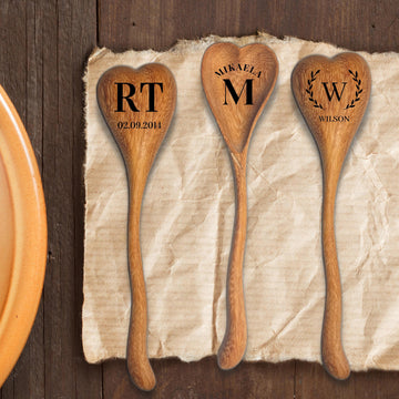 Personalised Curved Heart Wooden Spoon, Custom Engraved Natural Wood Love Utensil, Wedding Birthday Gift for Mom Dad, Nanny, Grandma, Couple