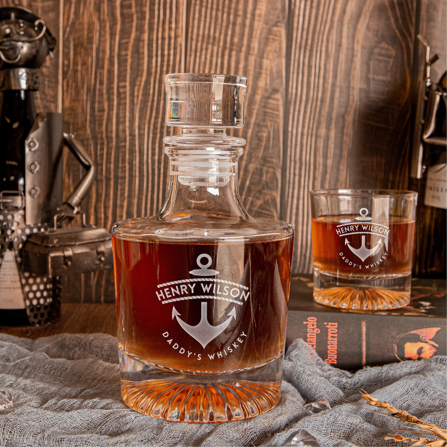 Engraved Whiskey Round Decanter Set & 4 Scotch Glasses - Carafe, Personalised Custom Premium Whisky Birthday, Groomsmen, Bar Gift for Dad/ Him