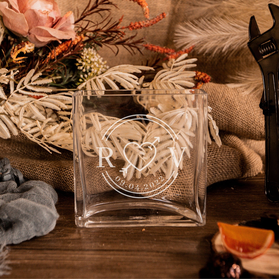 Personalised Medium Rectangle Clear Glass Vase, Custom Engraved Memorial Wedding Gift for Bridesmaid, Mother of Bride/ Groom, Housewarming, Anniversary