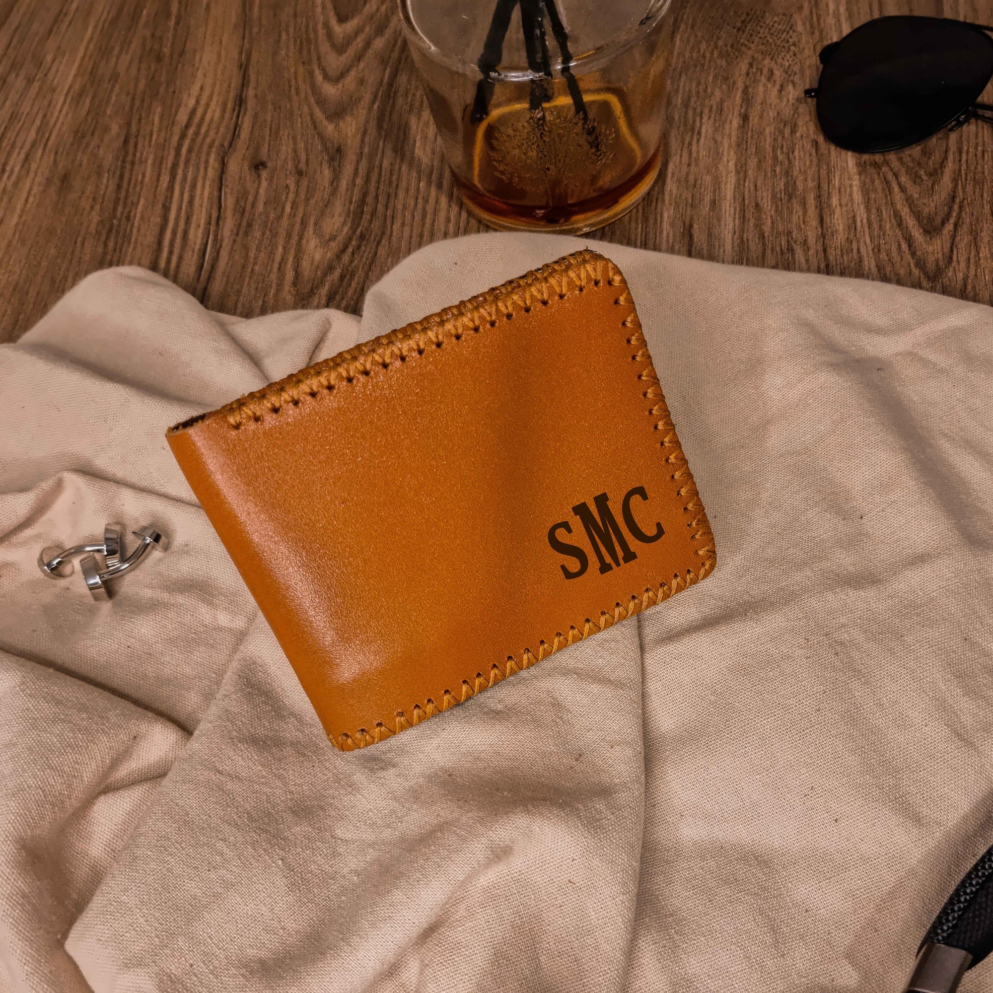 Personalised Hand Stitched Genuine Real Leather Cowhide Bifold Wallet, Monogram Custom Engraved Gift for Him/ Father/Groomsmen/ Dad/ Husband Anniversary