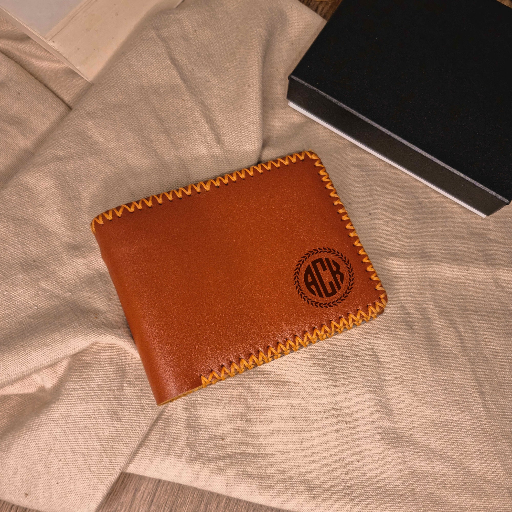 Personalised Hand Stitched Genuine Real Leather Cowhide Bifold Wallet, Monogram Custom Engraved Gift for Him/ Father/Groomsmen/ Dad/ Husband Anniversary