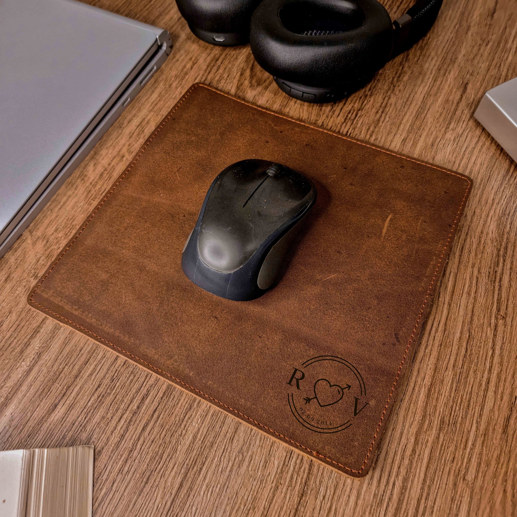 Personalised Genuine Leather Mouse Pad/ Mat, Monogram Custom Engraved Real Leather Office Desk Accessories / Gift for Him/ Father/ Groomsmen